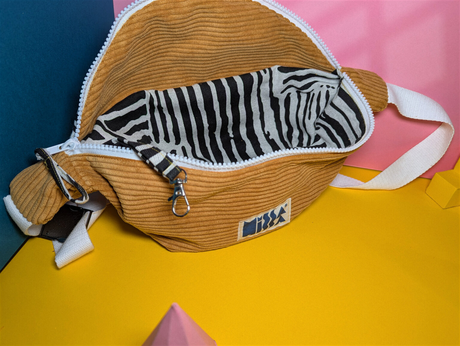 PXL_20260412_192937937.RAW-01